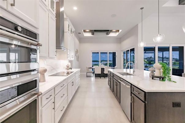 Interior, Kitchen, Living room, Pendant Lights, Recessed Lighting, Stainless Steel Appliances, Water