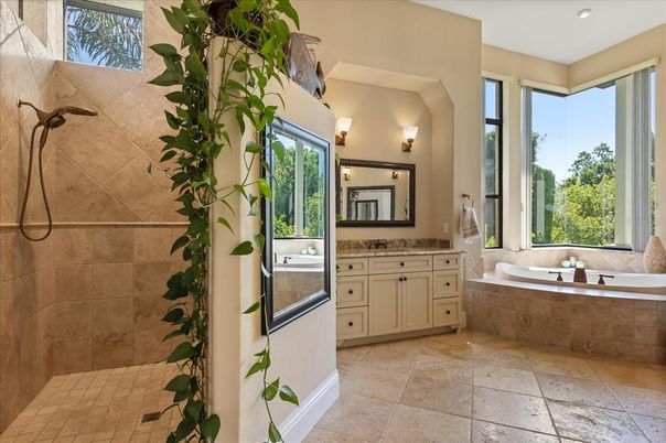 Bathroom, Interior, Recessed Lighting