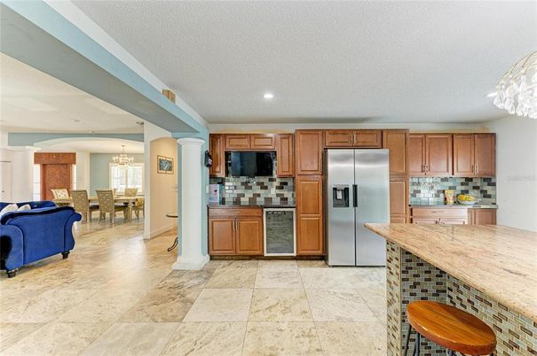 Chandelier, Dining room, Interior, Kitchen, Recessed Lighting, Stainless Steel Appliances