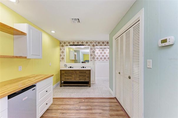 Interior, Recessed Lighting, Wood Texture Flooring