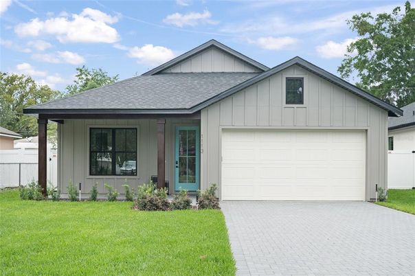 Attached, Exterior, Facade, Farmhouse