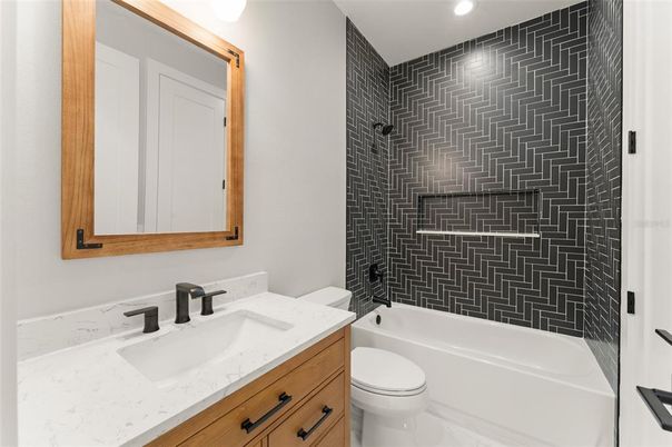 Bathroom, Interior, Recessed Lighting