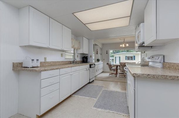 Dining room, Interior, Kitchen, Pendant Lights