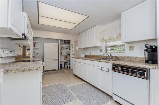 Interior, Kitchen