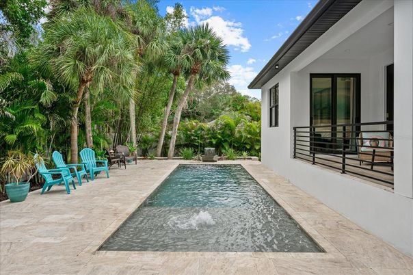 Exterior, Pool
