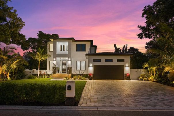 Attached, Exterior, Facade, Modern