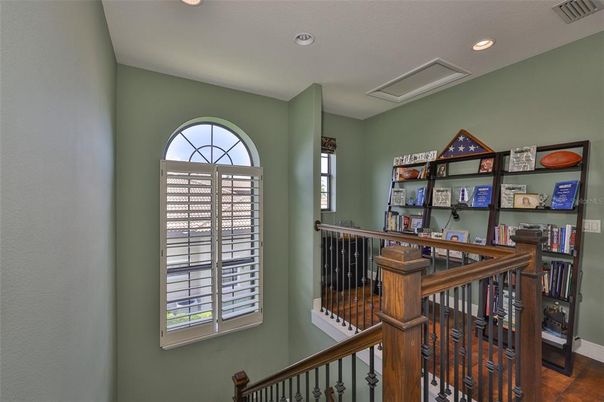 Interior, Recessed Lighting, Wood Texture Flooring