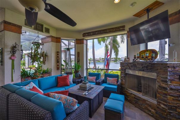 Fireplace, Interior, Living room, Recessed Lighting, Water