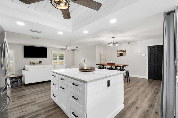 Dining room, Interior, Kitchen, Living room, Pendant Lights, Recessed Lighting, Wood Texture Flooring