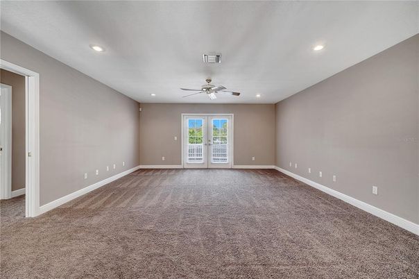 Empty room, Interior, Recessed Lighting
