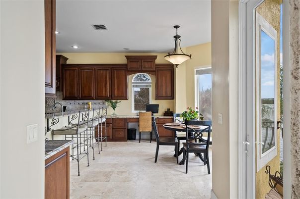 Dining room, Interior, Pendant Lights, Recessed Lighting