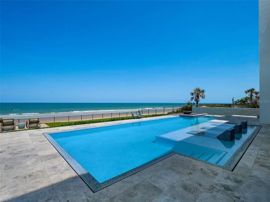 Exterior, Pool, Water