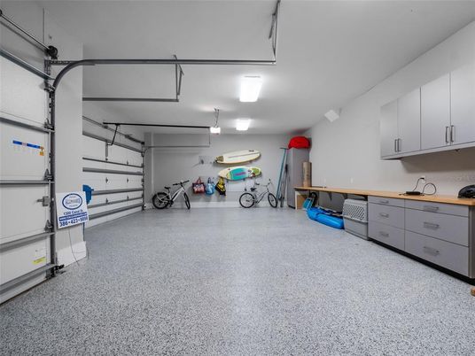 Garage, Interior