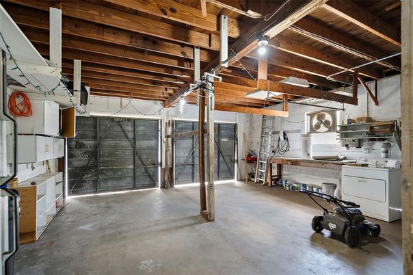 Garage, Interior, Washer, Wooden Beams, Wooden Ceilings