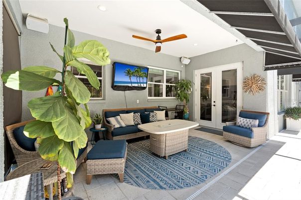 Exterior, Recessed Lighting