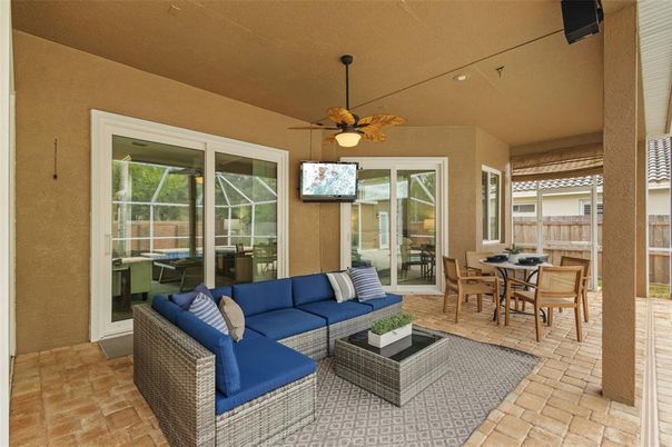 Dining room, Exterior