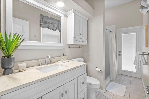 Bathroom, Interior, Recessed Lighting