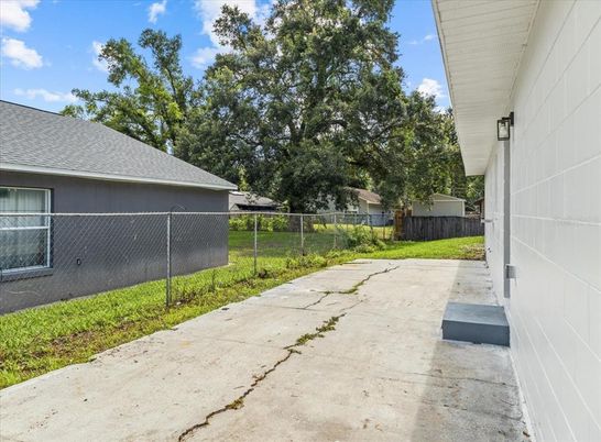 Backyard, Exterior