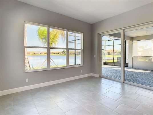 Empty room, Interior, Water