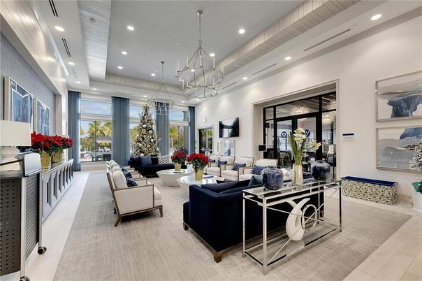 Chandelier, Dining room, Interior, Living room, Pendant Lights, Recessed Lighting