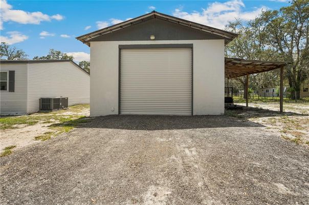Detached Garage, Exterior