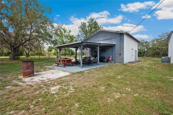 Backyard, Exterior