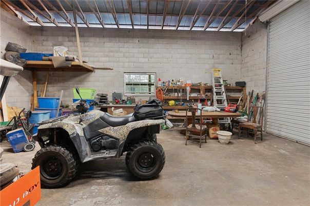 Garage, Interior, Stone Walls