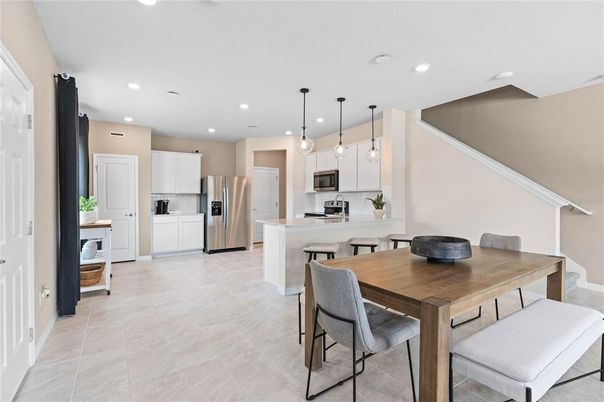 Dining room, Interior, Kitchen, Pendant Lights, Recessed Lighting, Stainless Steel Appliances