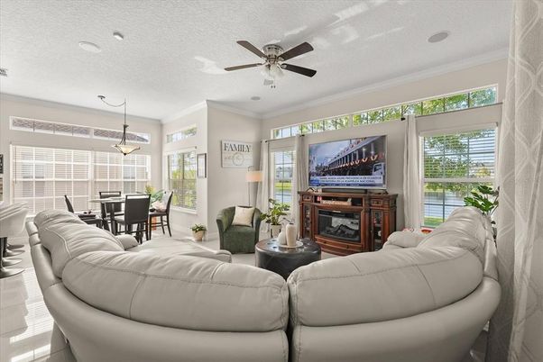 Dining room, Interior, Living room, Pendant Lights, Recessed Lighting