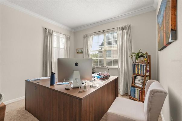 Home Office, Interior