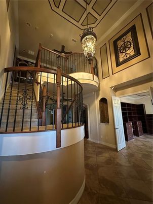 Chandelier, Interior
