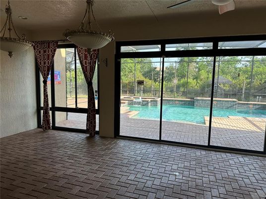 Interior, Pool, Sun Room