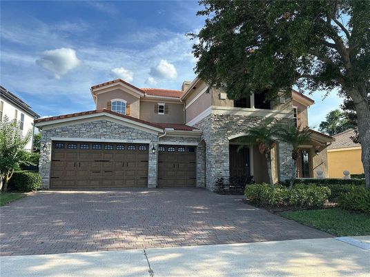 Attached, Exterior, Facade, Mediterranean