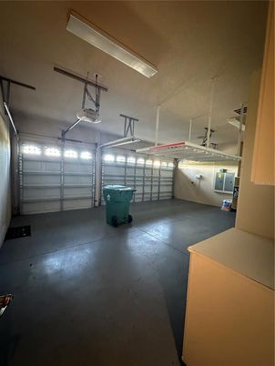 Garage, Interior