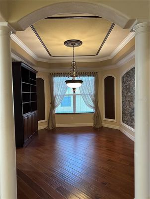 Interior, Pendant Lights, Wood Texture Flooring
