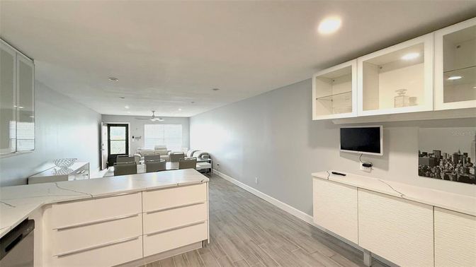 Interior, Recessed Lighting, Wood Texture Flooring