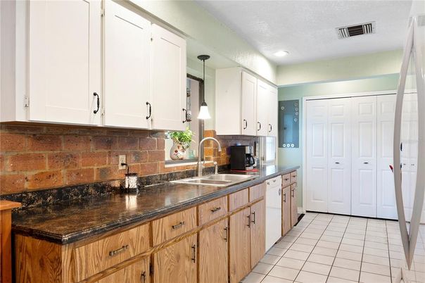 Interior, Kitchen, Pendant Lights, Recessed Lighting