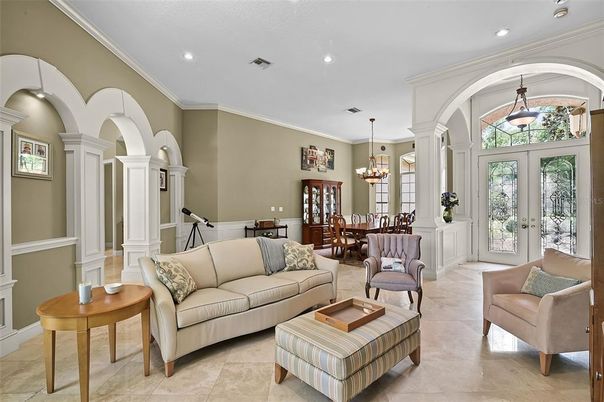 Chandelier, Dining room, Interior, Living room, Pendant Lights, Recessed Lighting