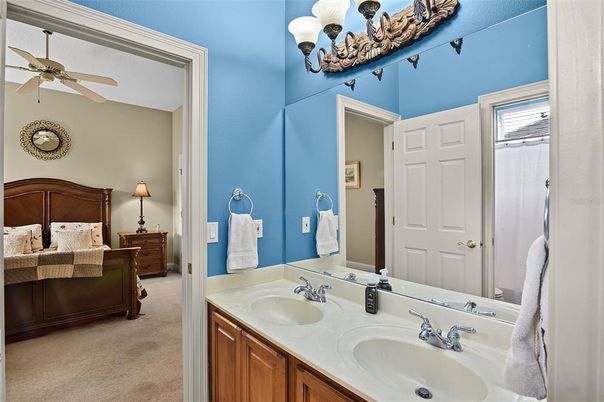 Bathroom, Bedroom, Dual Sink Vanities, Interior