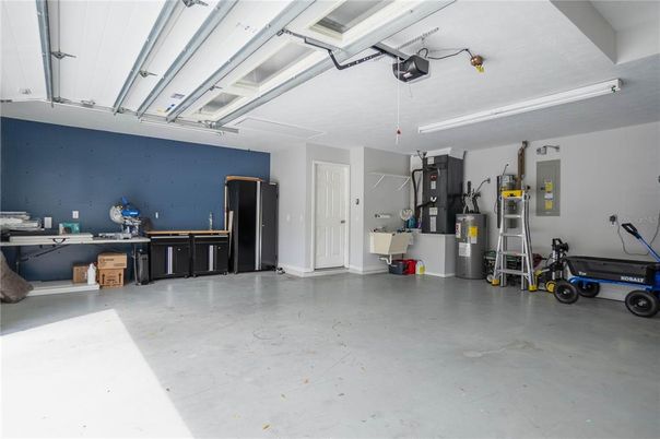 Garage, Interior
