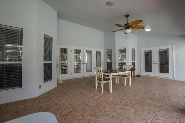 Dining room, Interior