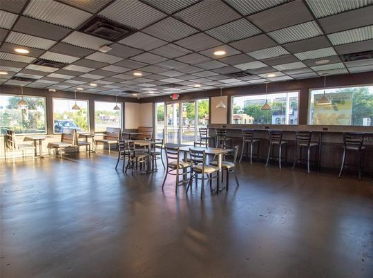 Dining room, Interior, Pendant Lights, Recessed Lighting