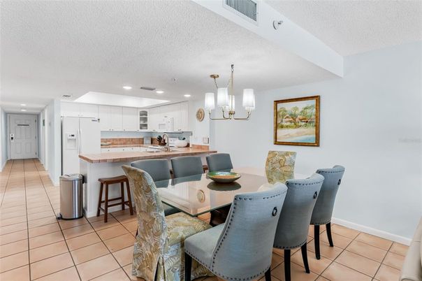 Chandelier, Dining room, Interior, Kitchen, Pendant Lights, Recessed Lighting
