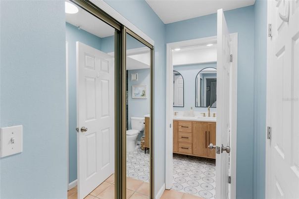 Bathroom, Interior, Recessed Lighting