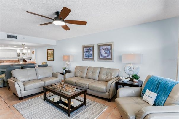 Interior, Kitchen, Living room, Pendant Lights, Recessed Lighting