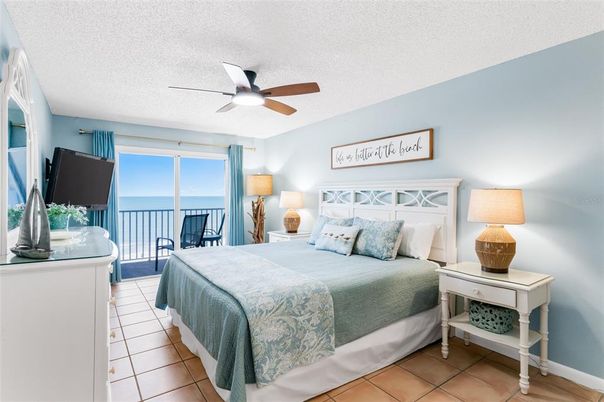 Bedroom, Interior, Water