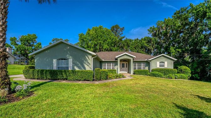 Backyard, Exterior, Facade, Ranch