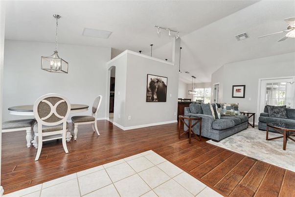 Chandelier, Dining room, Interior, Living room, Pendant Lights, Wood Texture Flooring