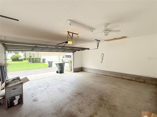 Garage, Interior