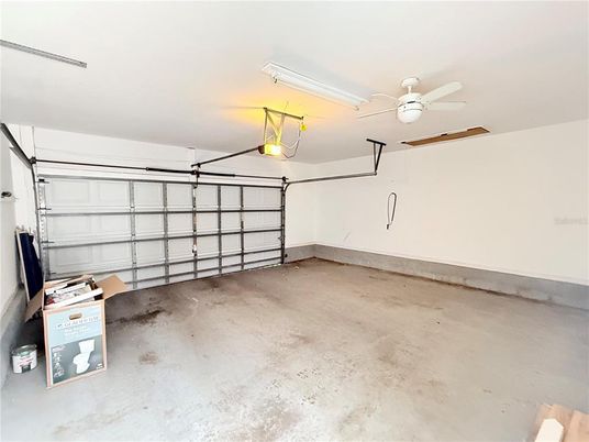 Garage, Interior
